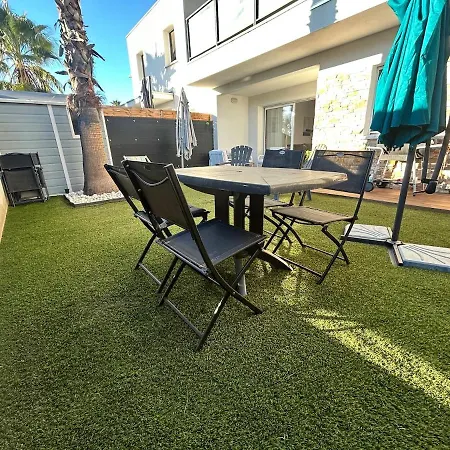 Rez De Jardin 5 Pers, * فرونتينيان